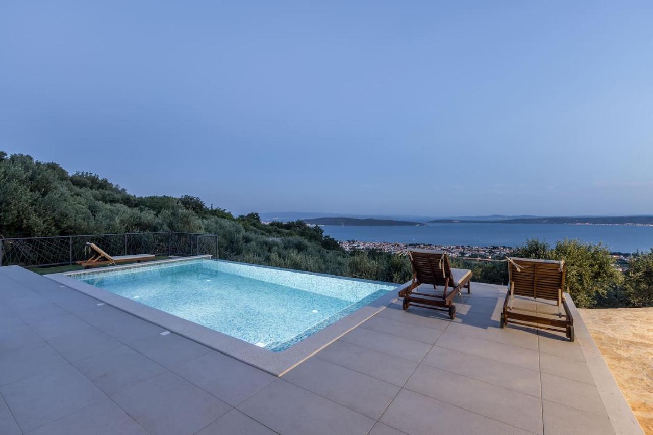 Dream Hill Villa *